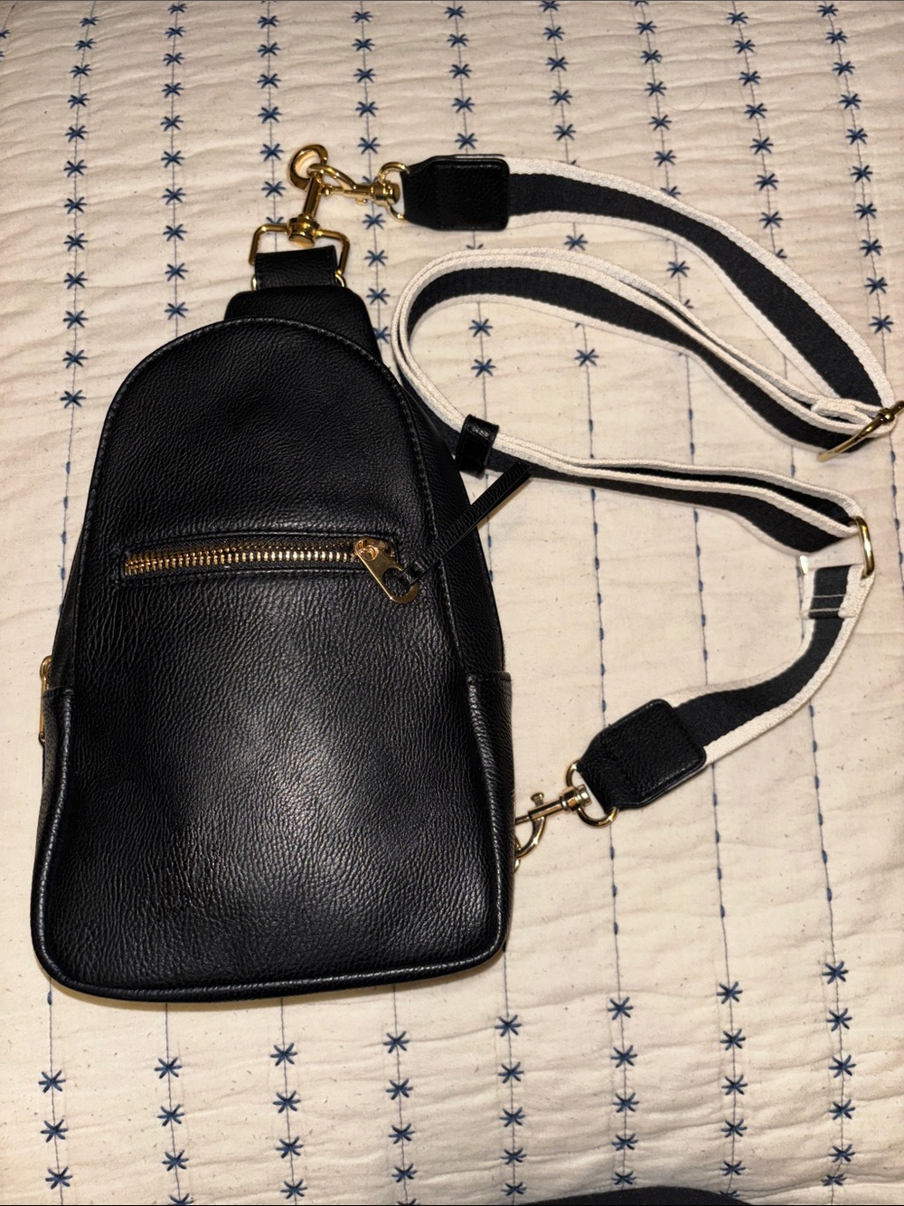 Universal Thread Black Sling Backpack with Contrast Strap